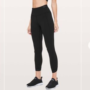 Lululemon Find Focus 7/8 Tight *25"